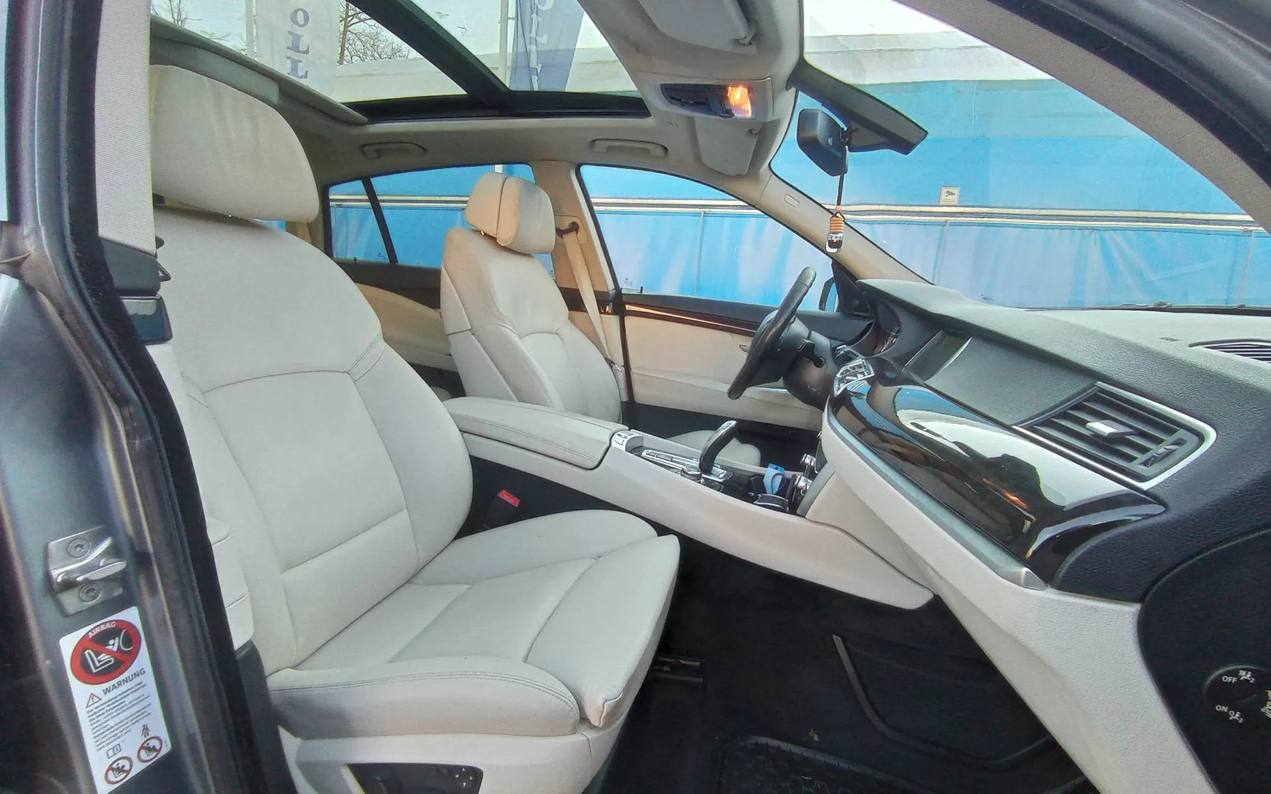 Zunanja slika - BMW Serija 5 - 530d PANORAMA.KAMERA.VSA MOŽNA OPREMA - 13