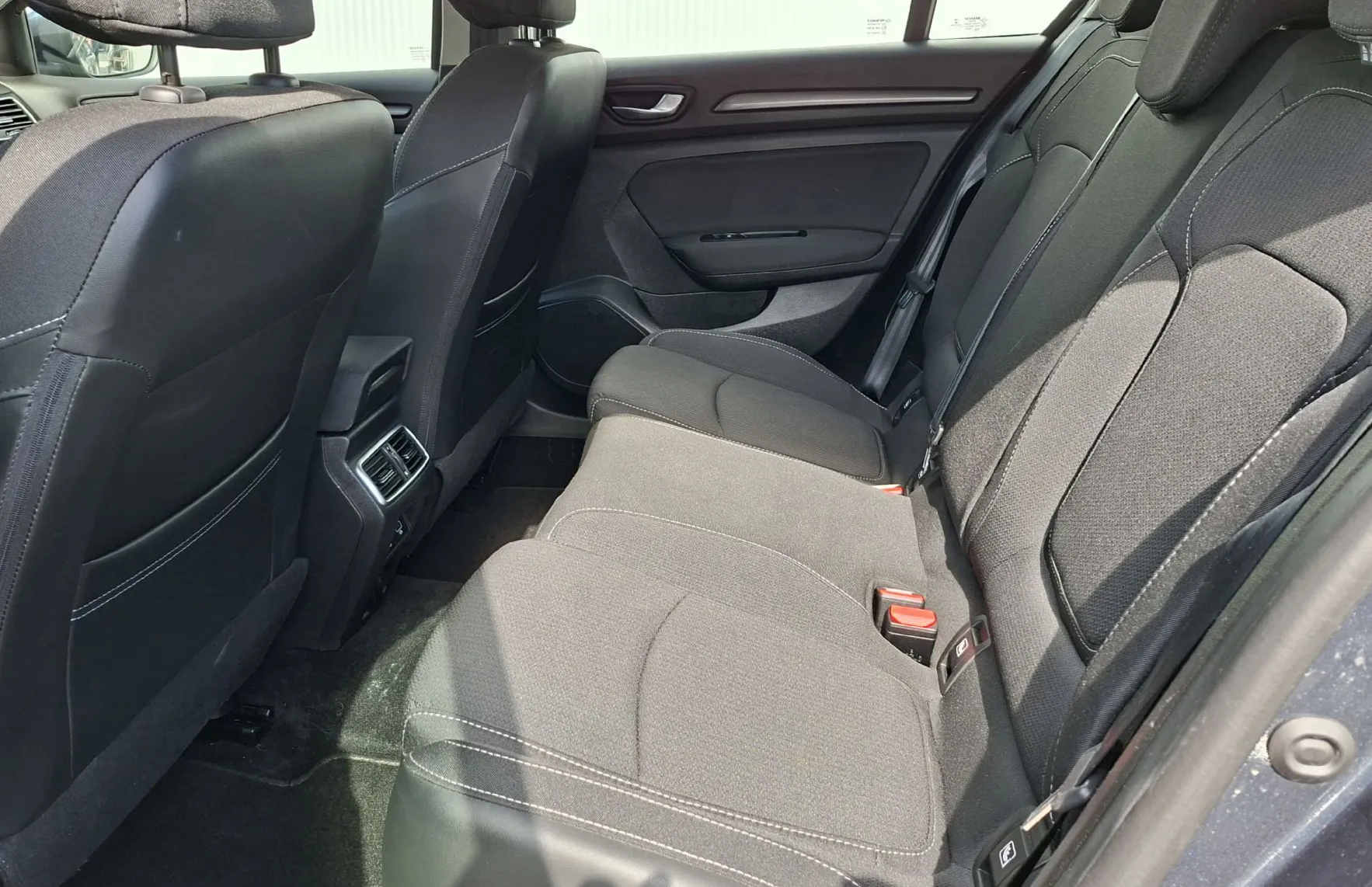 Zunanja slika - Renault Mégane - Megane INTENS 1.5 BluedCi EDC - 11