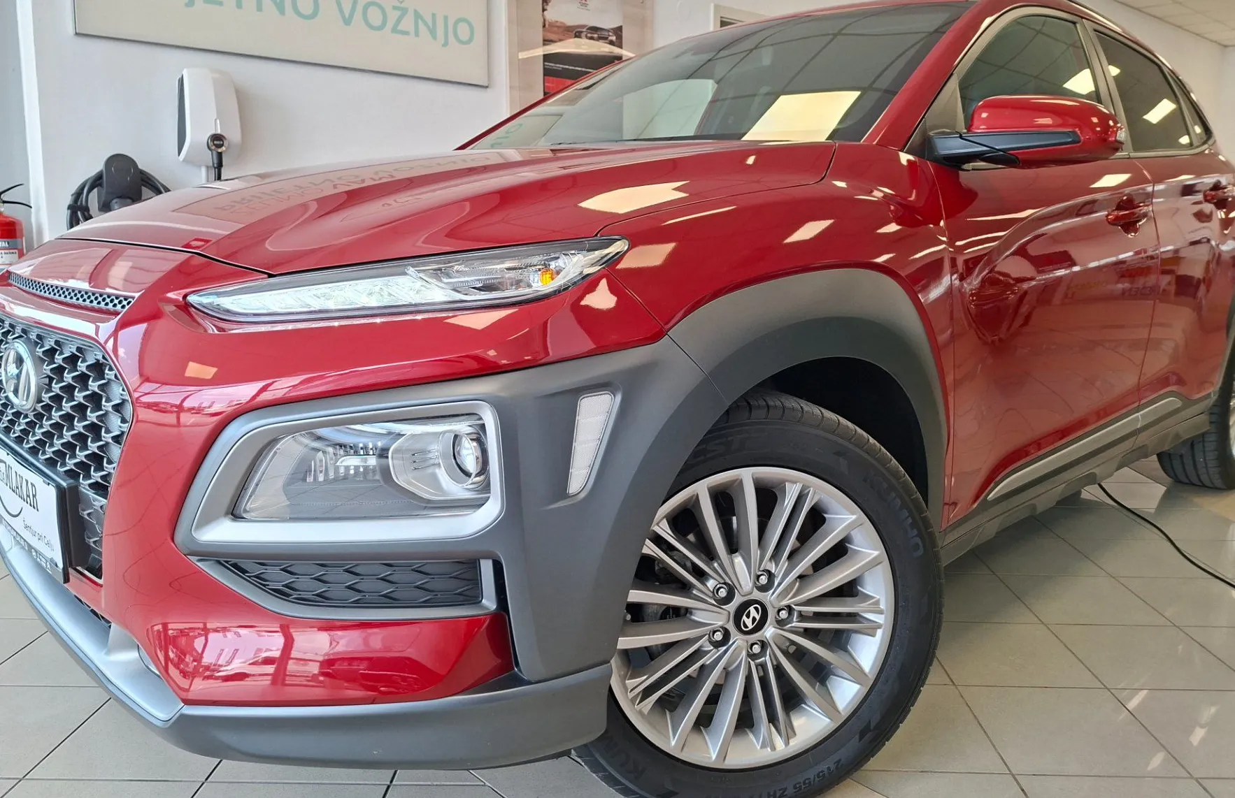 Zunanja slika - Hyundai Kona - 1.0 T-GDI 120 Impression-LED-NAVI-KAMERA-ODLIČEN- - 2