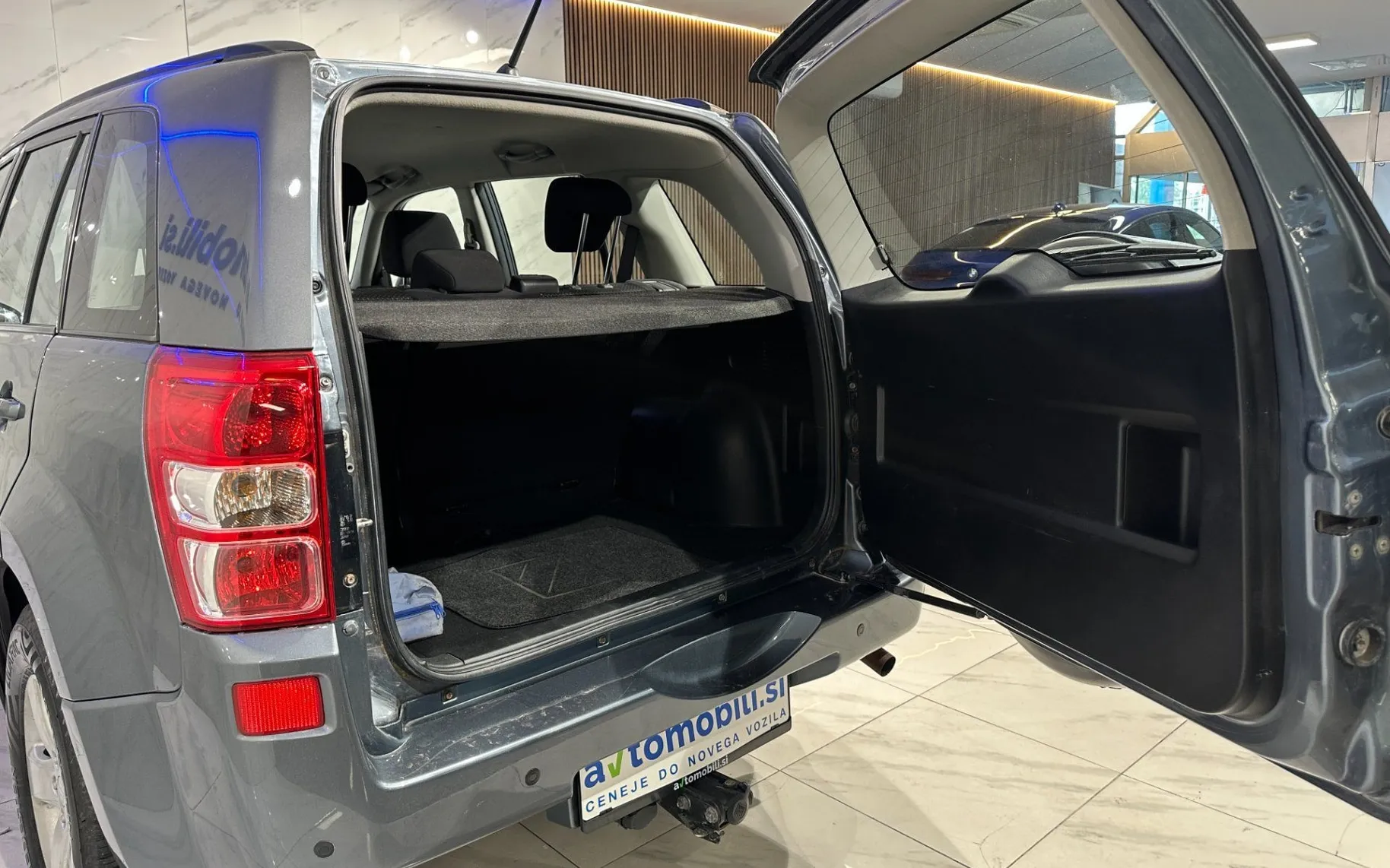 Notranja slika - Suzuki Grand Vitara - 1.9 TD - Slovensko poreklo - - 7
