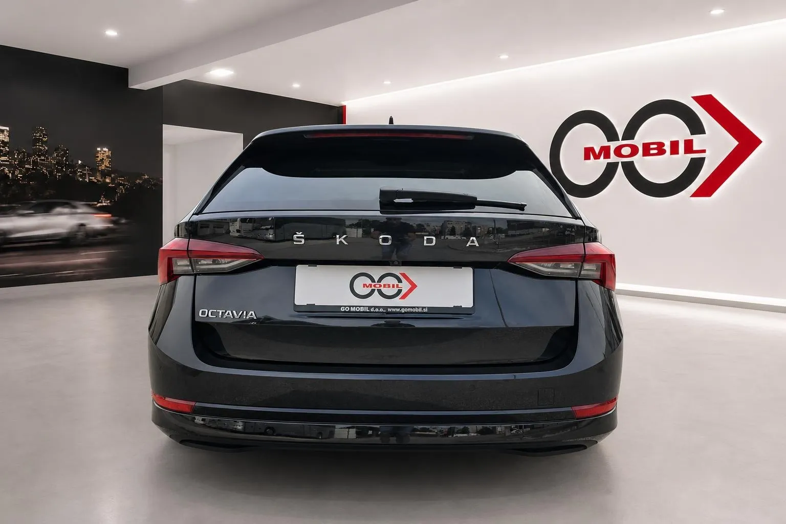 Zunanja slika - Škoda Octavia - Combi 2.0 TDI Tour DSG - LED.kamera.masaža.kljuka - 6