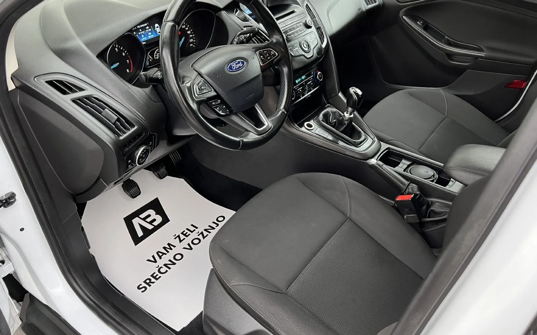 Notranja slika - Ford Focus - 1.LAST+SLO+PDC+TEMP+ALU+LEANPAY - 9