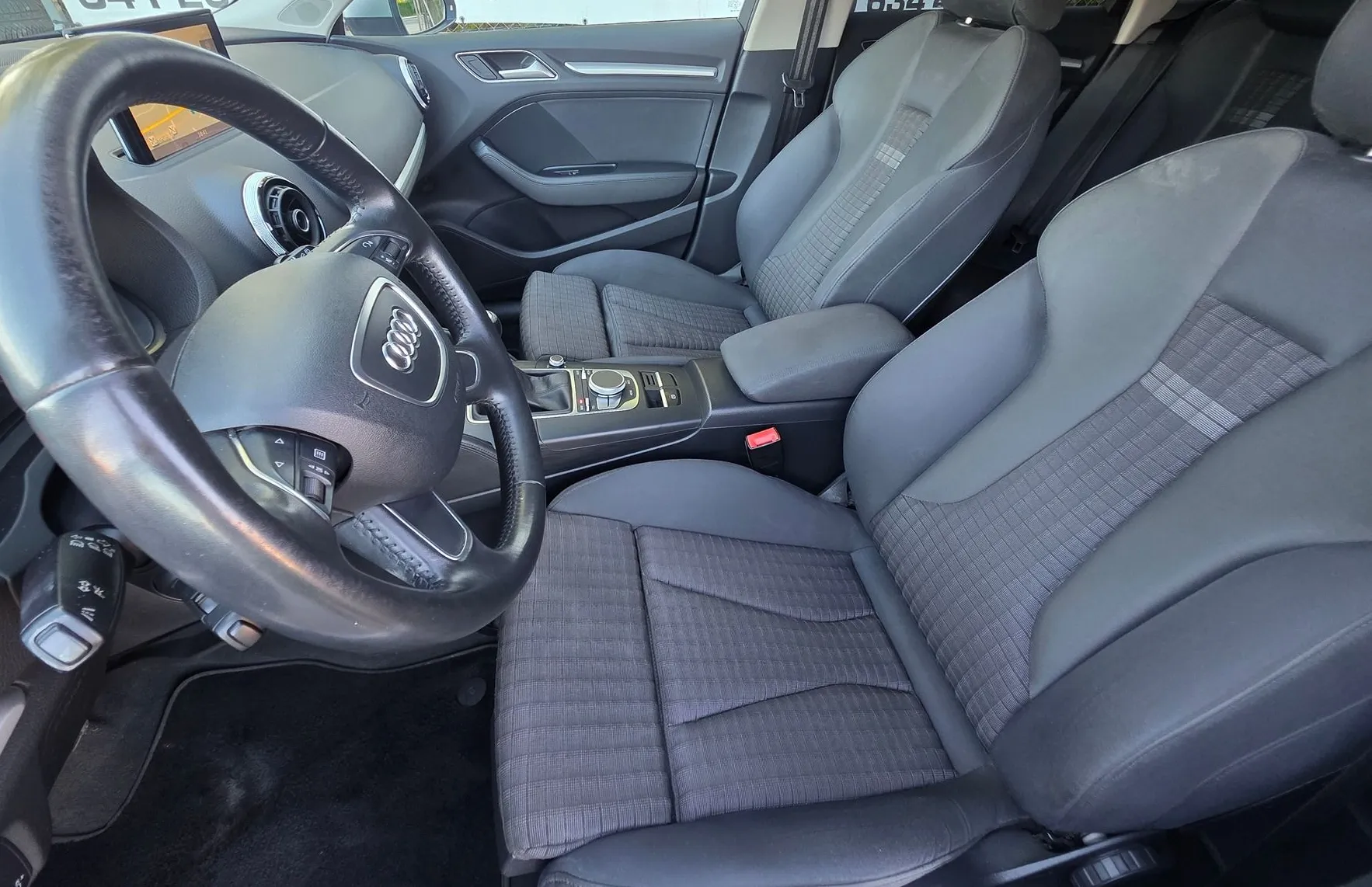Zunanja slika - Audi A3 - 1.6 TDI BI-XENON-RADAR-NAVI-ALU PLATIŠČA-PDC - 12