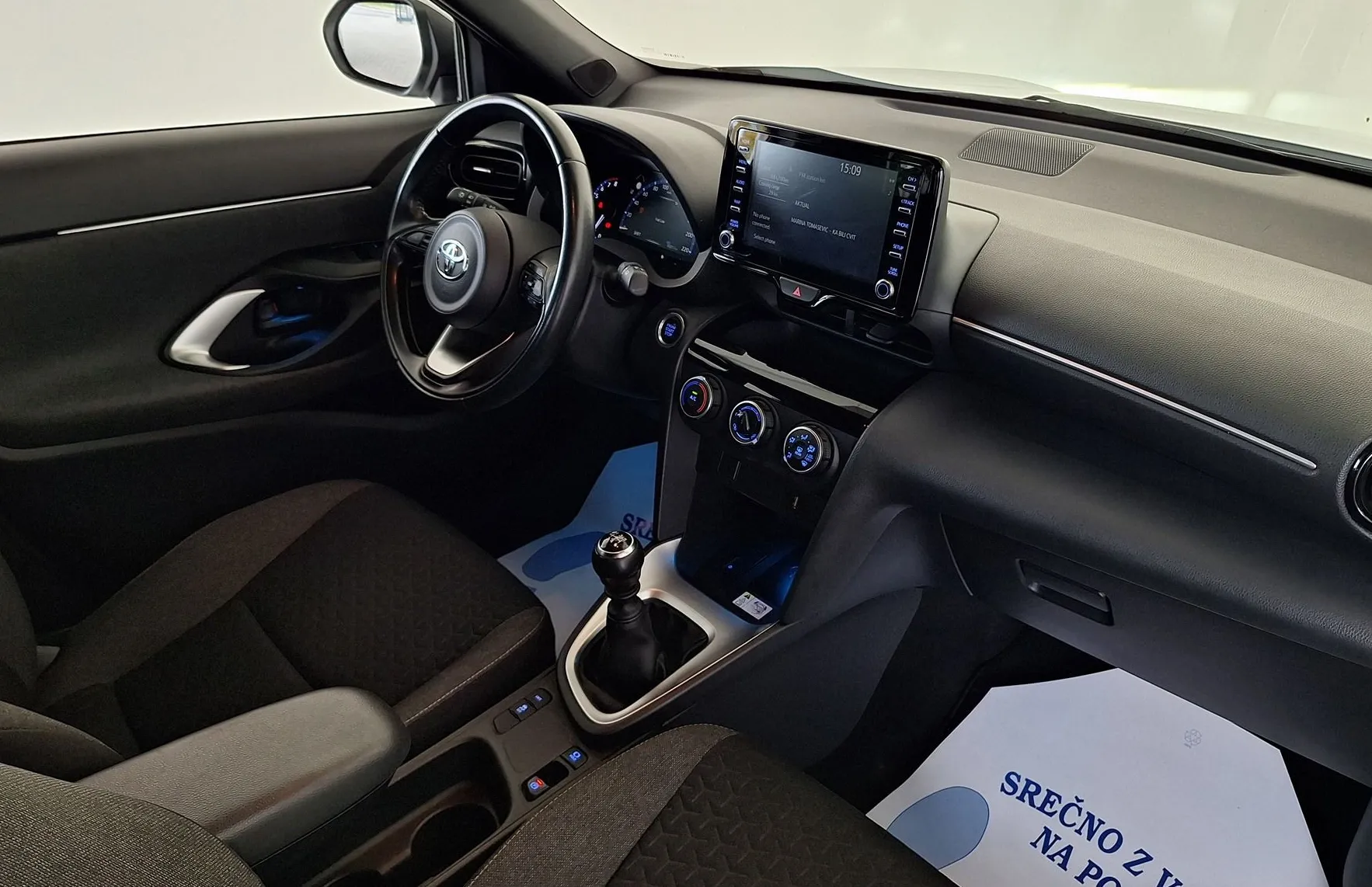 Zunanja slika - Toyota Yaris Cross - 1.5 VVT-iE Sport - 10