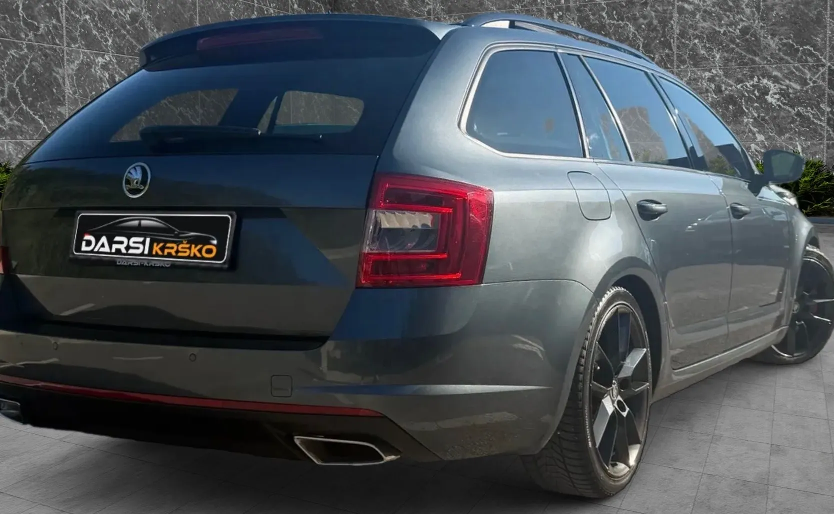 Zunanja slika - Škoda Octavia - Combi 2.0 TDI RS 184PS BI-XENON PANORAMA - 2