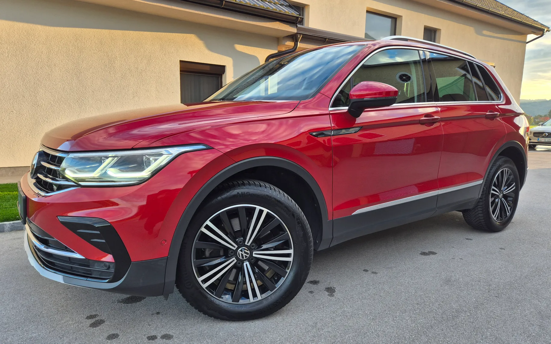 Zunanja slika - Volkswagen Tiguan - 4motion 2.0 TDI BMT Elegance DSG - 2