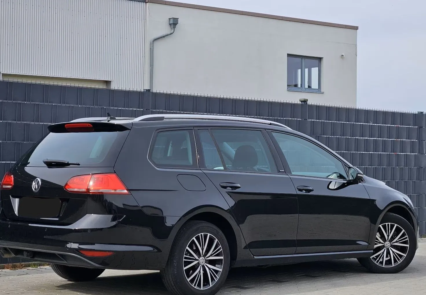 Zunanja slika - VW Golf - Variant 1.6 TDI MOŽNOST FINANCIRANJA BREZ POLOGA TEM NAVI - 2
