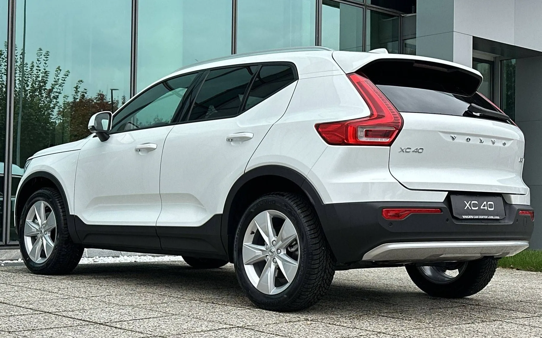 Notranja slika - Volvo XC40 - B3 P Core AT DCT - 7