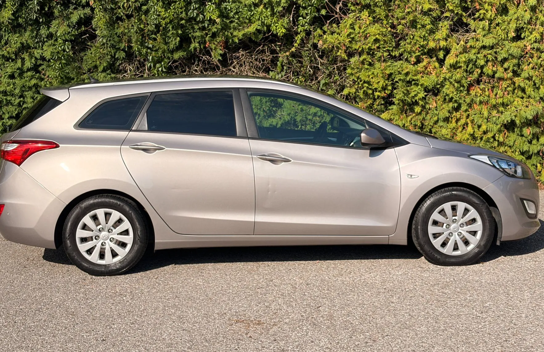 Zunanja slika - Hyundai i30 Wagon - 1.4 CVVT Style - BREZ POLOGA - 4