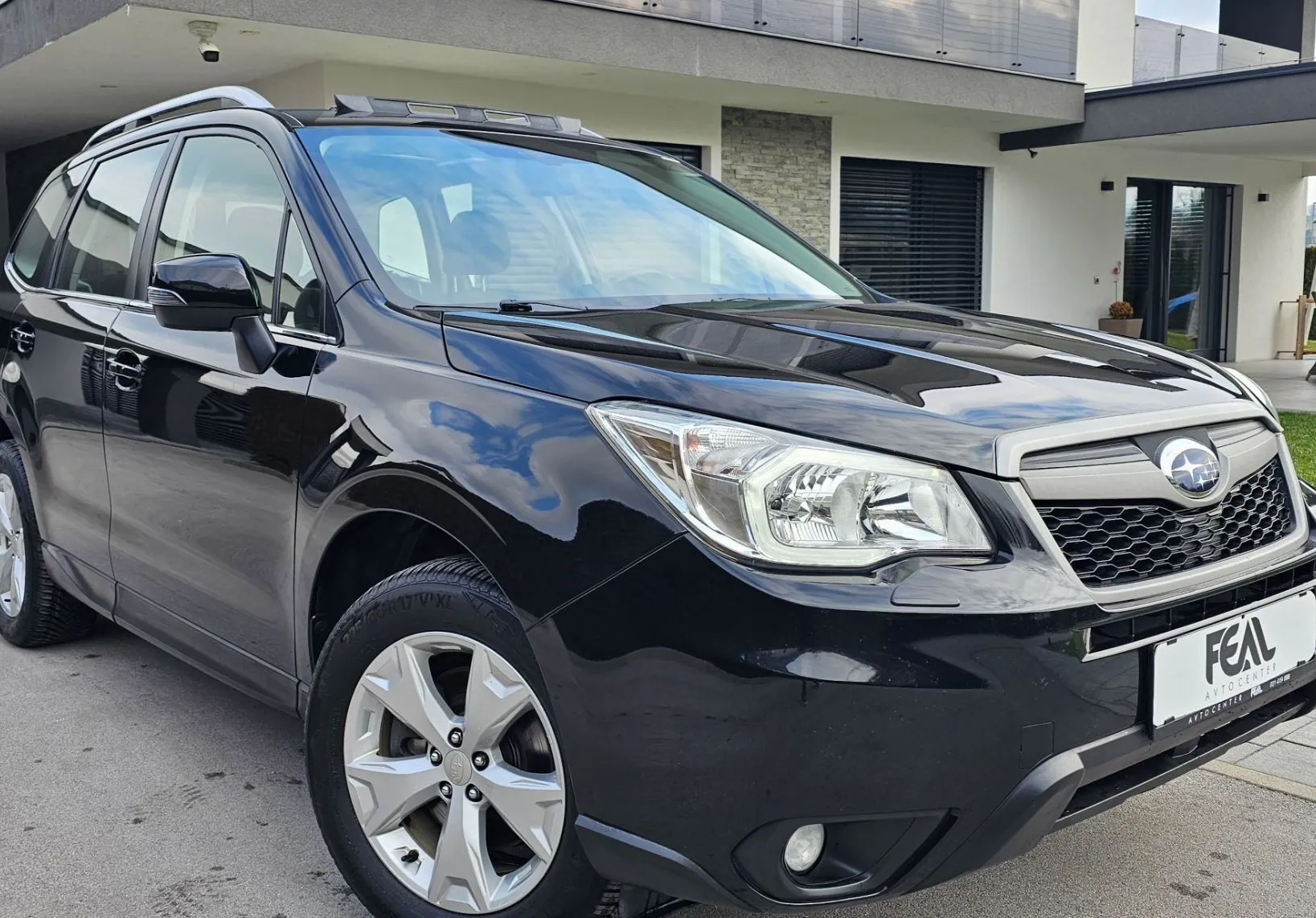 Zunanja slika - Subaru Forester - 2.0D-4X4-1 LASTNIK-PANORAMA-XENON-LED-ODLIČEN - 2