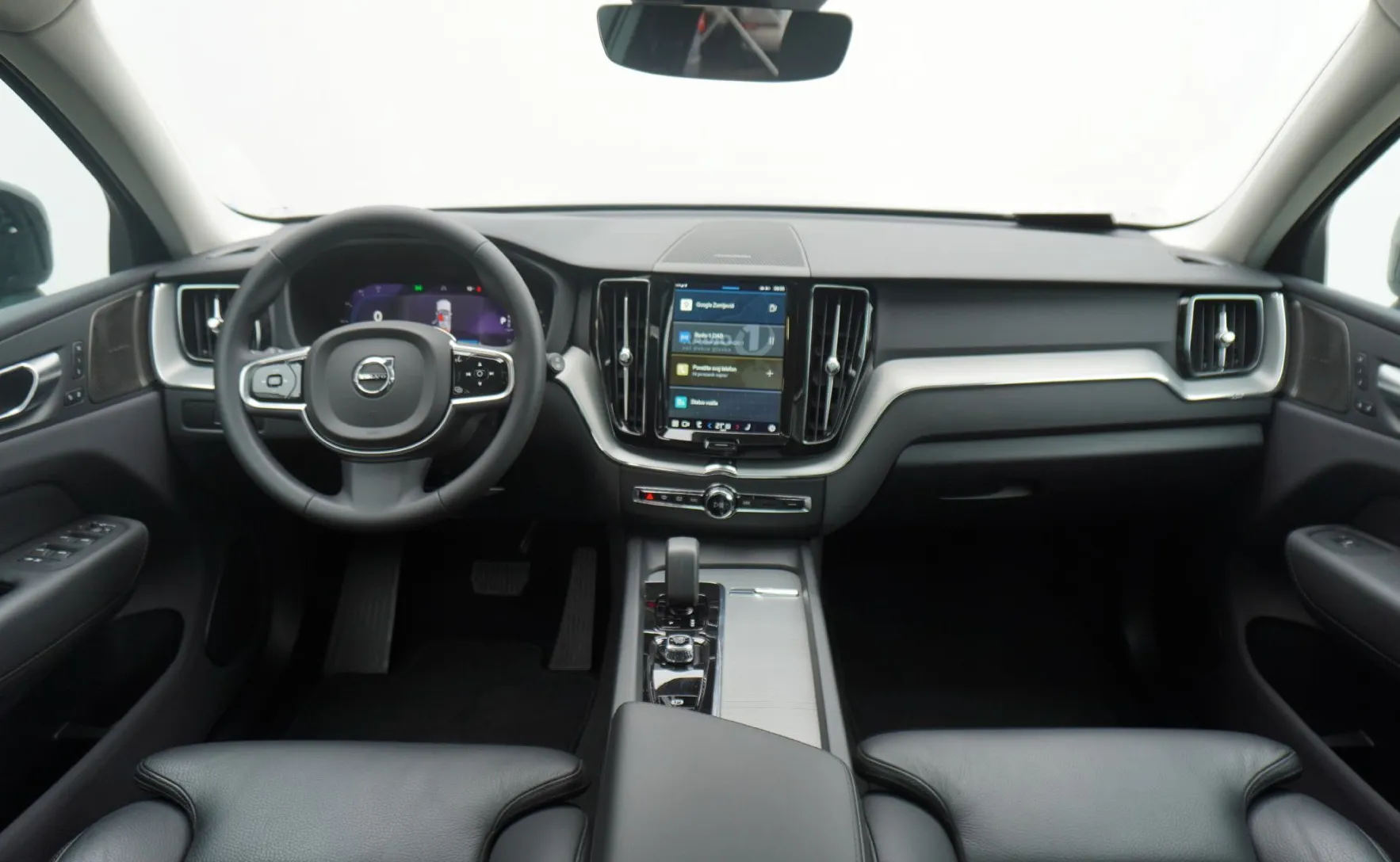 Zunanja slika - Volvo XC60 - B4P Plus Dark Avt. - 9
