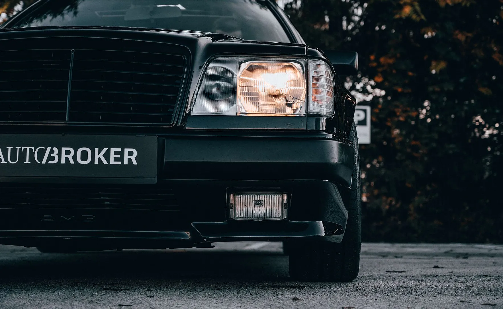 Zunanja slika - Mercedes-Benz E-Razred - CE300 AMG Usnje Starodobnik Strešno okno Klima - 17