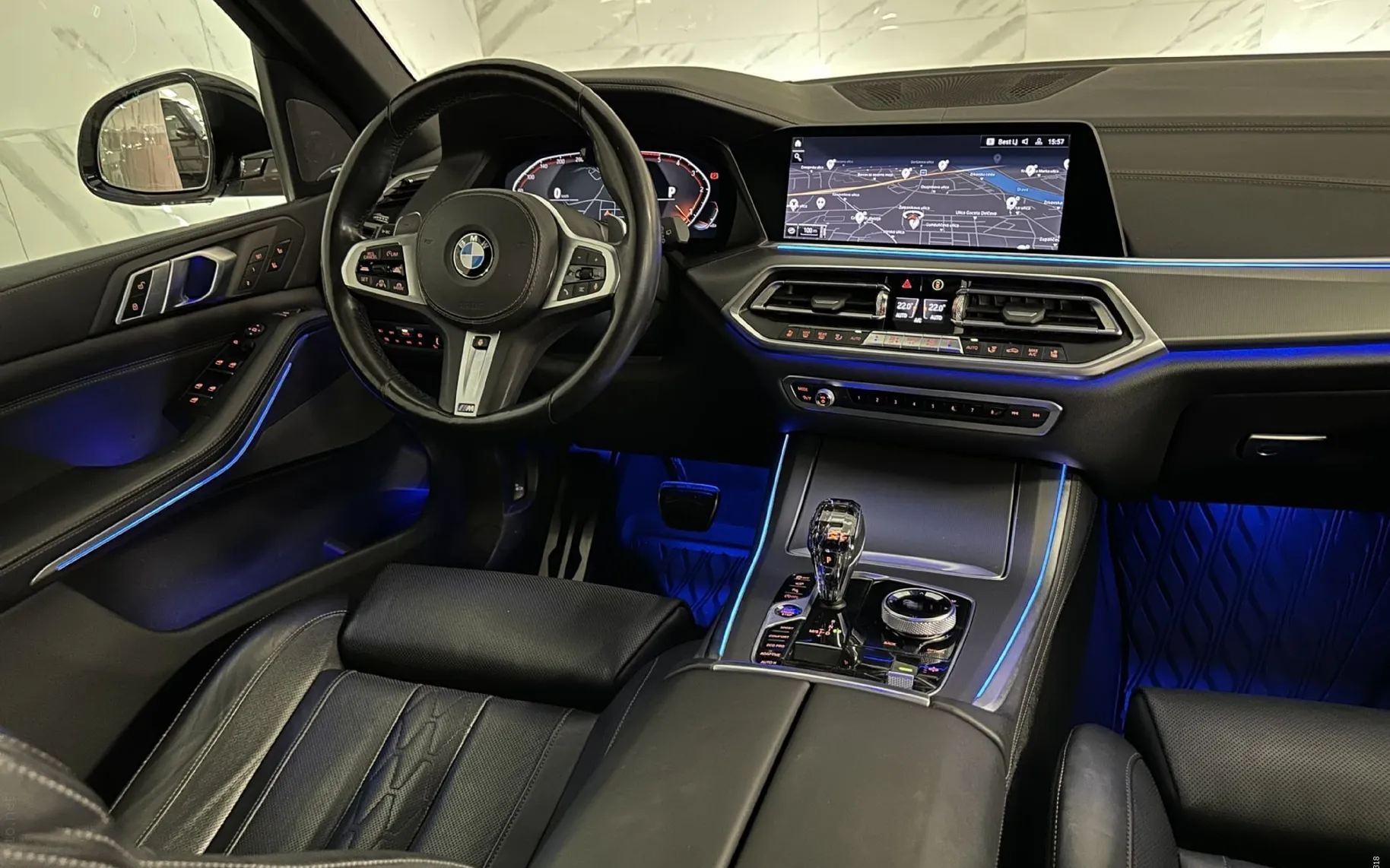 Notranja slika - BMW serija X5: - xDrive30d|M|Laser|Zračno|SoftC|SkyL|Hlaj|Masaža| - 10