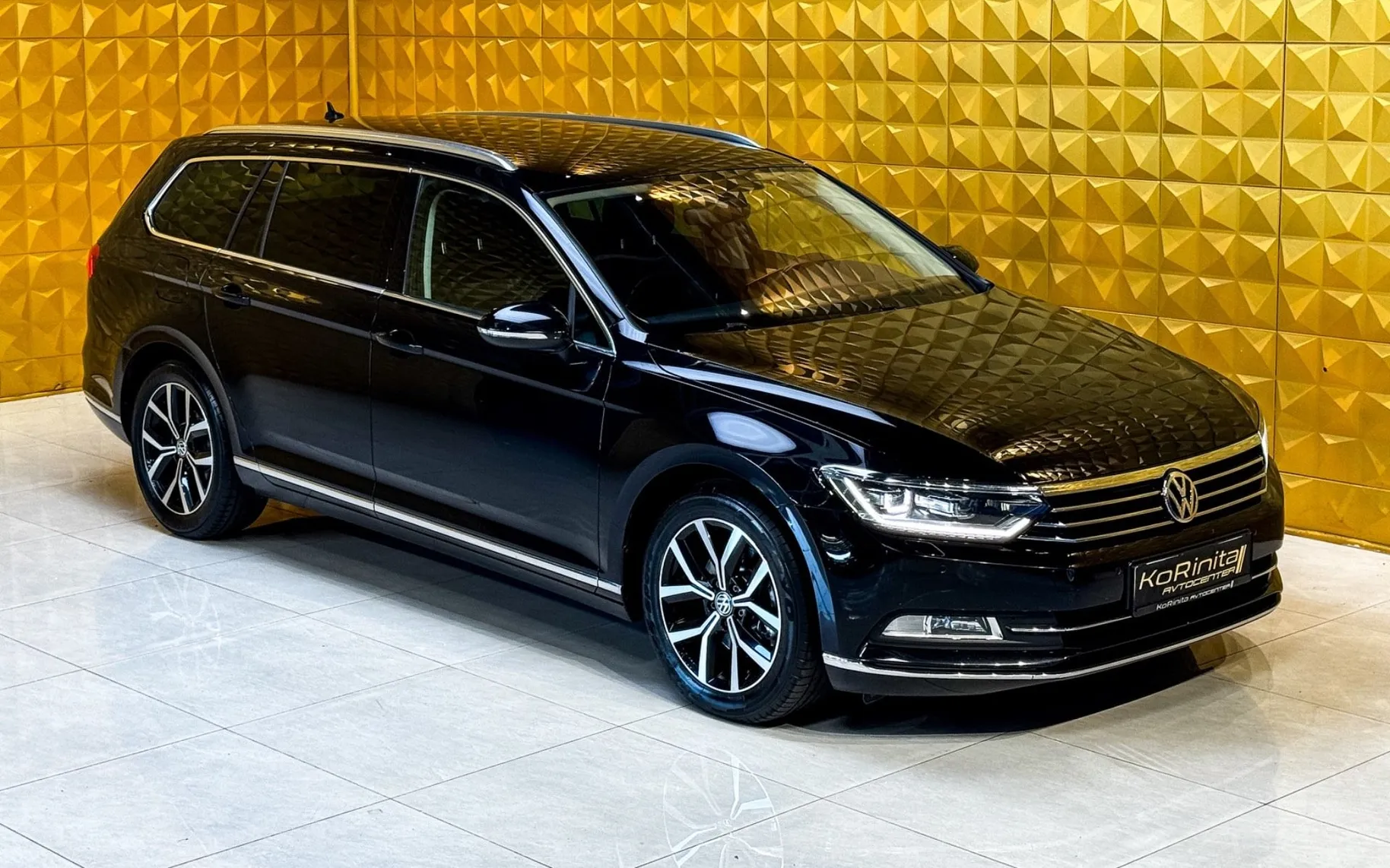Zunanja slika - Volkswagen Passat Variant - 2.0 TDI AUT. HIGHLINE-GRETJE-ALCANTARA-NAVI-TEMP - 2