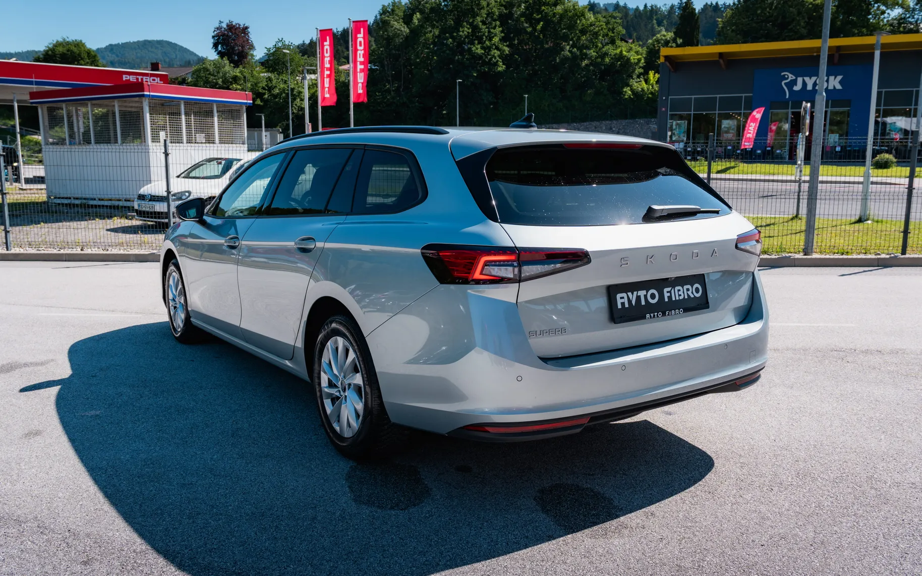 Zunanja slika - Škoda Superb - Combi 2.0 TDI AUT. - 5