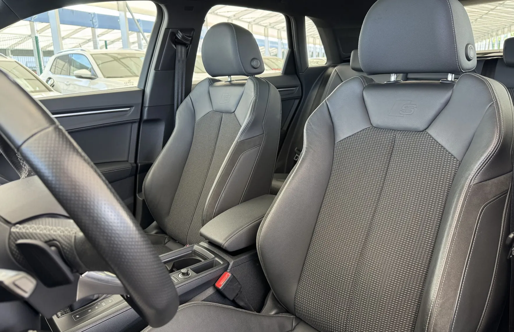 Zunanja slika - Audi Q3 - S-LINE 35 TFSI S-tronic PANORAMA-KAMERA-KEYLESS - 10
