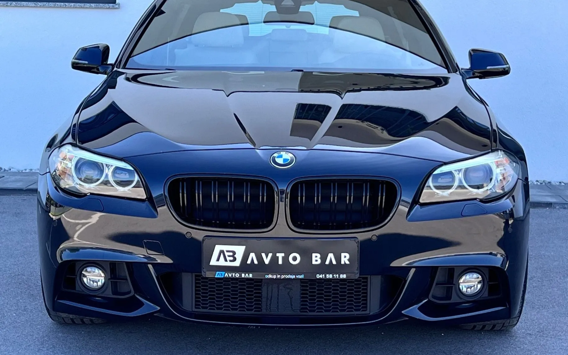 Zunanja slika - BMW serija 5 Touring: - 520d+M OPTIC+LED+19col+VIRTUAL+F1+MEMORY... - 2