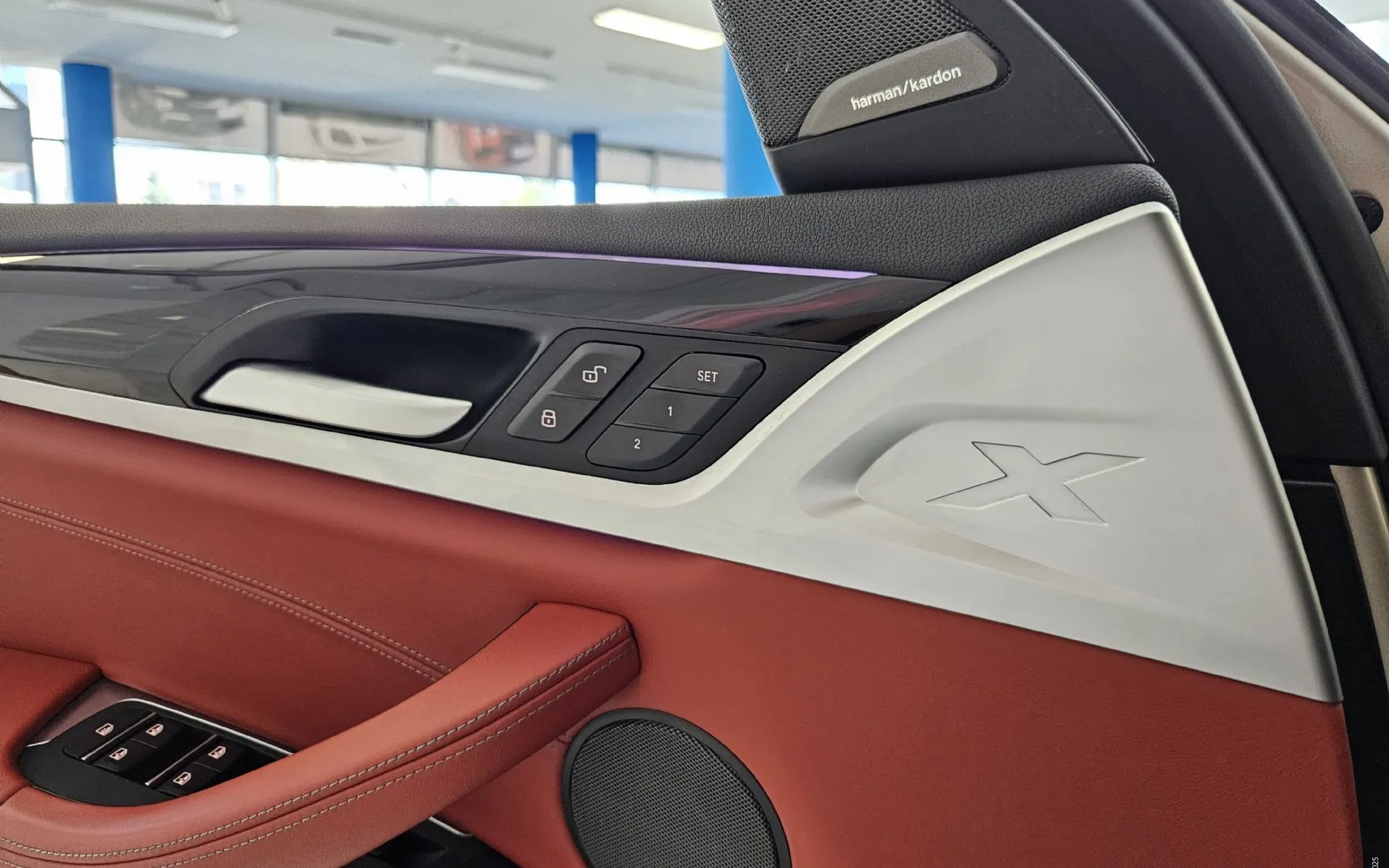 Notranja slika - BMW serija X4: - M COMPETITION|ACC|HUD|Kamera|HarmanKardon|Kljuka - 9