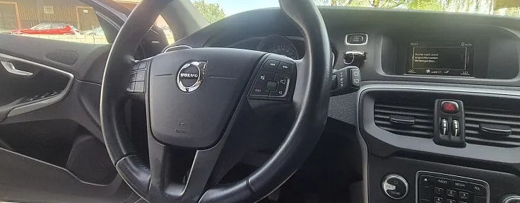 Zunanja slika - Volvo V40 - 2.0 + BREZ POLOGA TUDI ZA TUJCE Z VIZO - 10