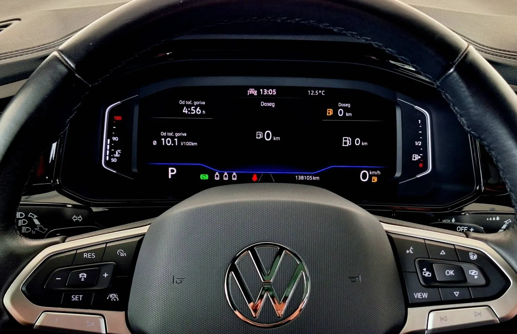 Zunanja slika - Volkswagen T-Roc - 1.5 TSI Sport DSG•PANO•MRTVI KOTI•KEYLESS•ACC• - 17