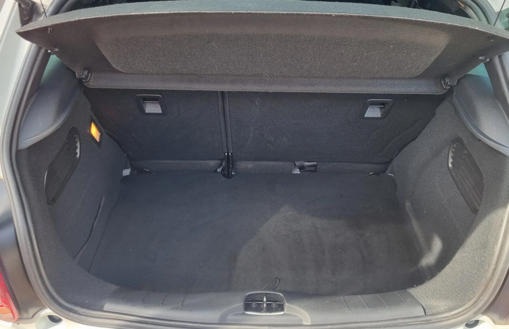 Zunanja slika - Citroën DS3 - 1.2 PURETECH CHIC - Avtomatik - POTRJENA SERVISNA - 18
