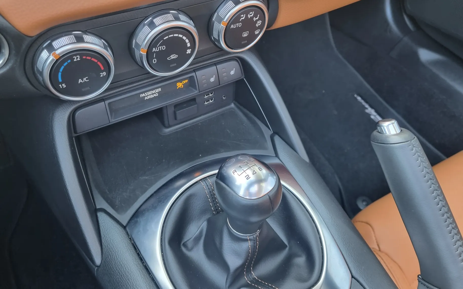 Zunanja slika - Fiat 124 - Spider 1.4 Multiair Turbo Lusso - KOT NOV - SAMO 8.938km - 15