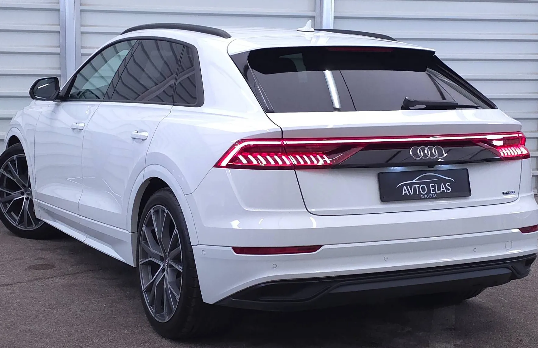 Zunanja slika - Audi Q8 - 50 TDI- QUATTRO - ZRAČNO - HLAJ. SED. - KAMERA... - 4