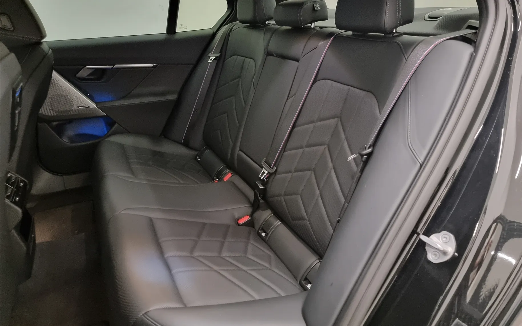 Zunanja slika - BMW i5 - M60 xDrive Limuzina - 12