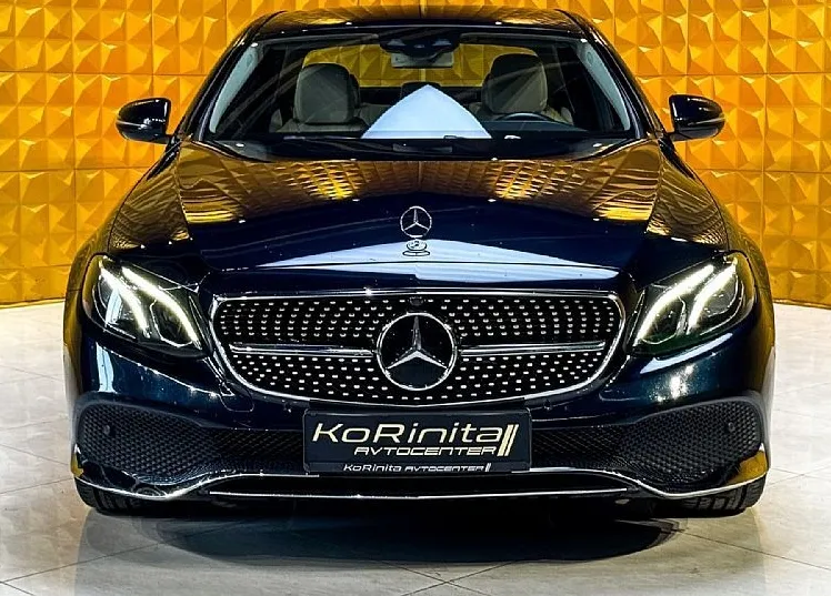 Zunanja slika - Mercedes-Benz E-Razred - E 220d KAMERA-AMBI-BURMESTER-GRETJE-F1... - 4
