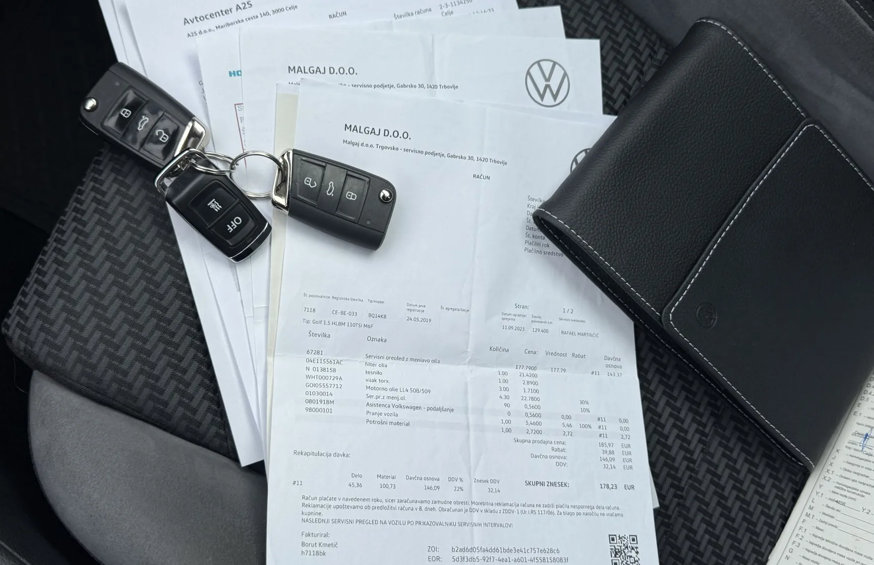 Zunanja slika - Volkswagen Golf - 1.5TSI R-Line WEBASTO-LED-VIRTUAL-6rSed-AMB-ACC-DE - 15