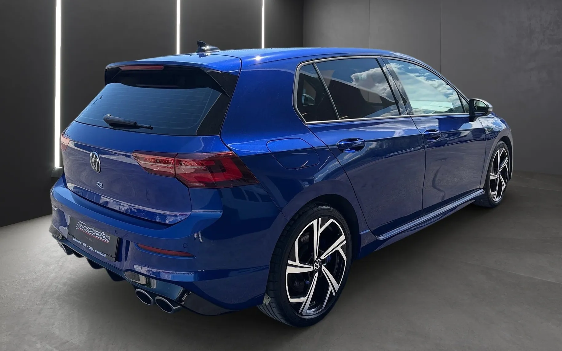 Zunanja slika - Volkswagen Golf - R 4Motion 2.0 TSI DSG IQ Matrix - Harman Kardon... - 3