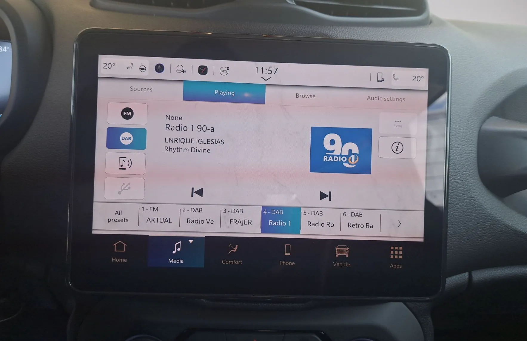 Zunanja slika - Jeep Renegade - 1.5 T4 e-Hybrid DCT - 9