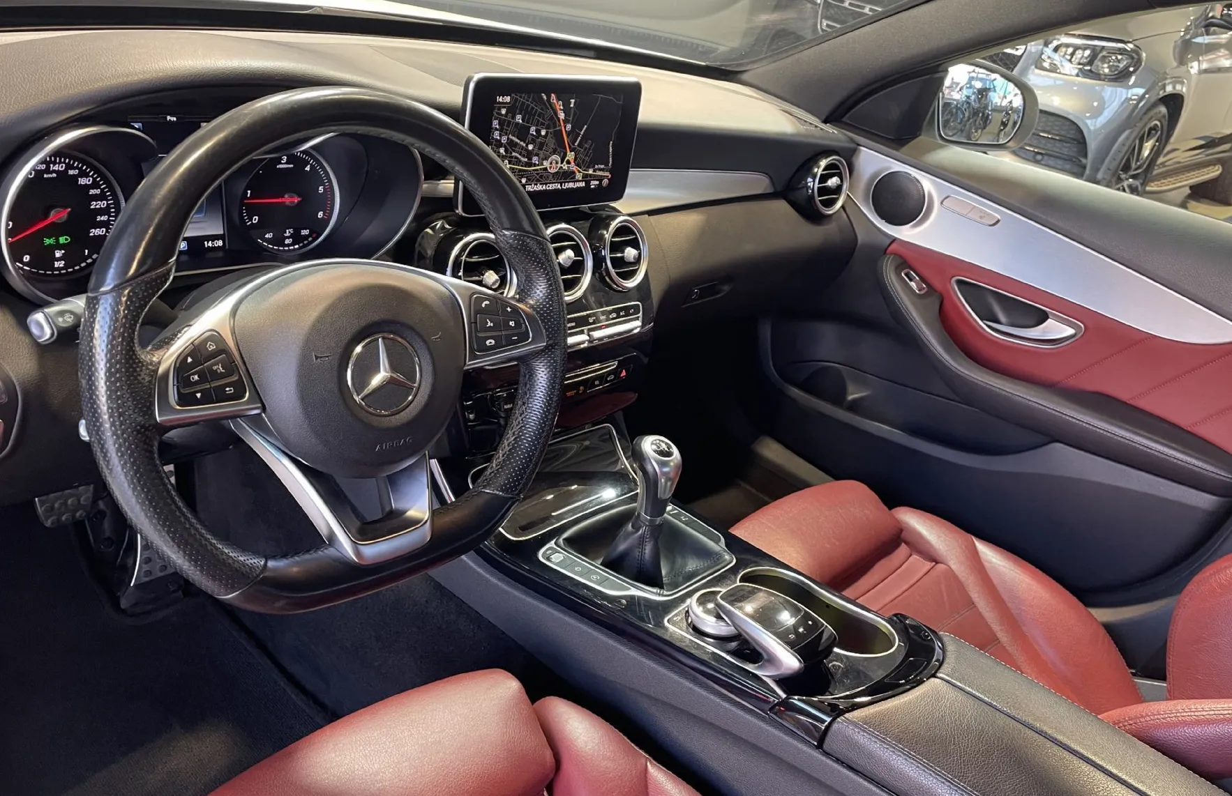 Zunanja slika - Mercedes-Benz C-Razred - C220d-AMG LINE-NAVI-TEMPOMAT-KAMERA-GRETJE SED-LED - 7