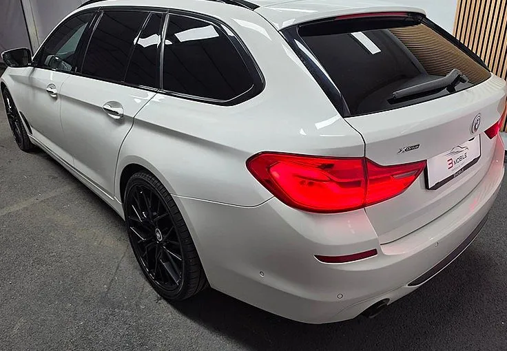 Zunanja slika - BMW Serija 5 - Touring: 520d xDrive Avt. SportLine ACC-20COL-USNJE - 3
