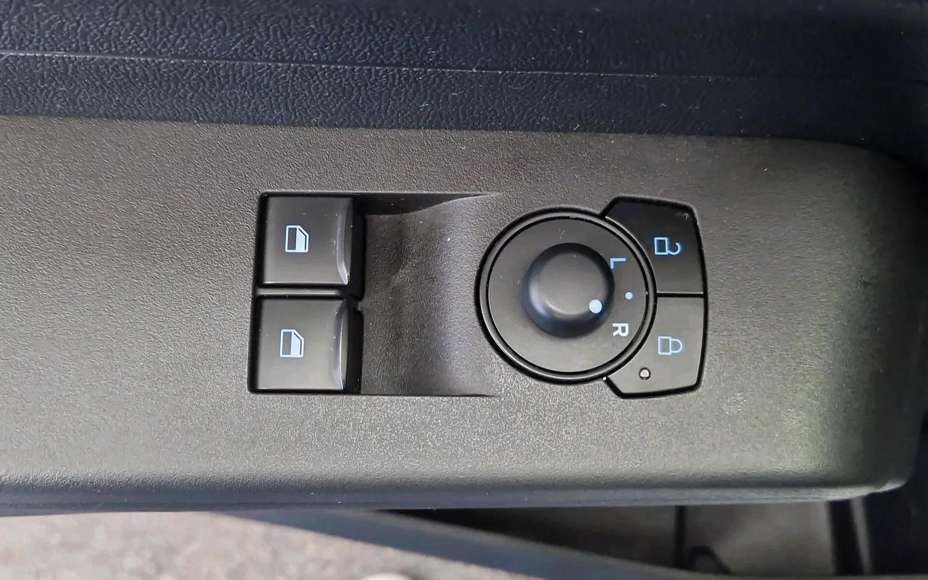 Zunanja slika - Ford Tourneo Courier - 1.0 EcoBoost Trend-SLO-TEMP-DAB-PDC-LINE-ANDROID - 11