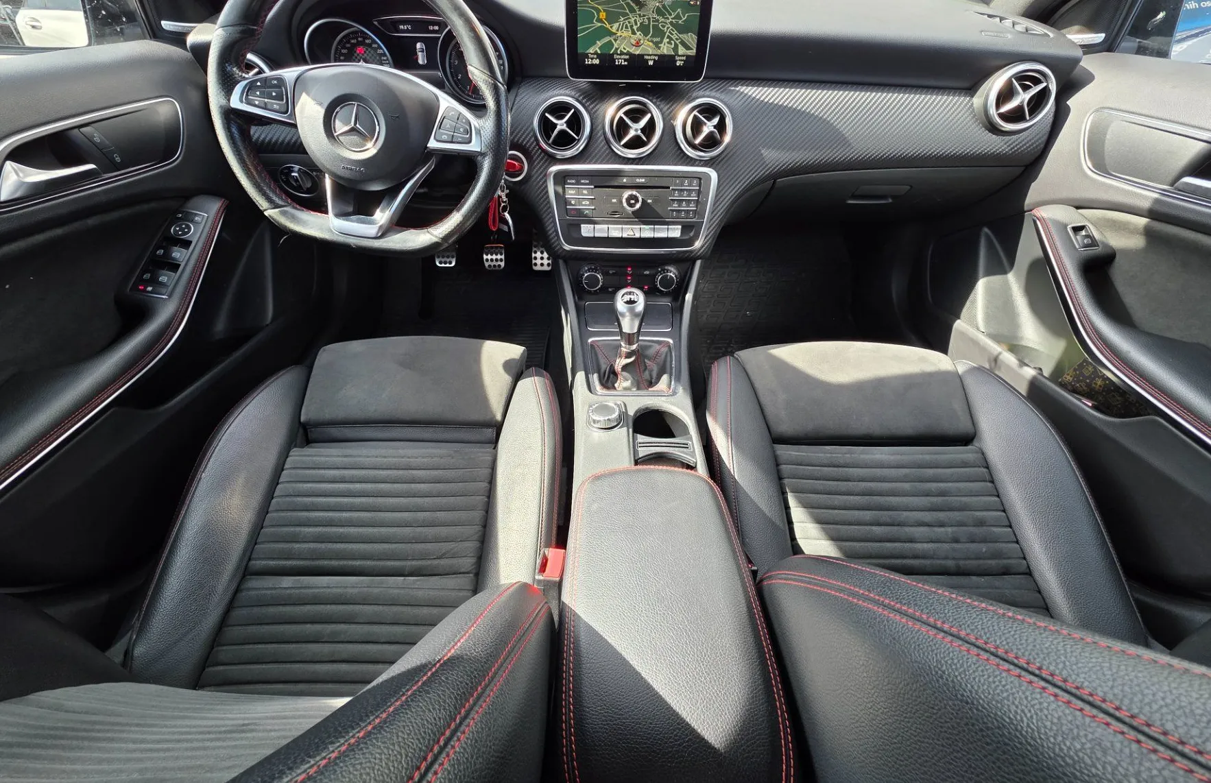 Zunanja slika - Mercedes-Benz A-Razred - A 180 AMG Line - HARMAN KARDON. NAVI - 6