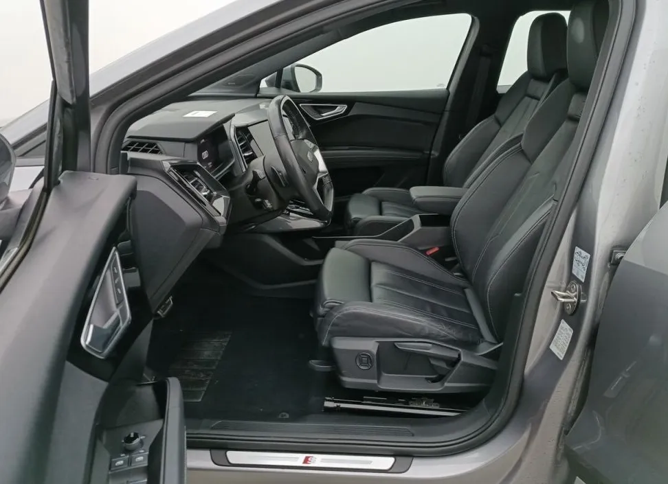 Zunanja slika - Audi Q4 - e-tron  E-TRON 40 82kWh.S line.LUKSENBURG.ACC.KAMER.LED - 3