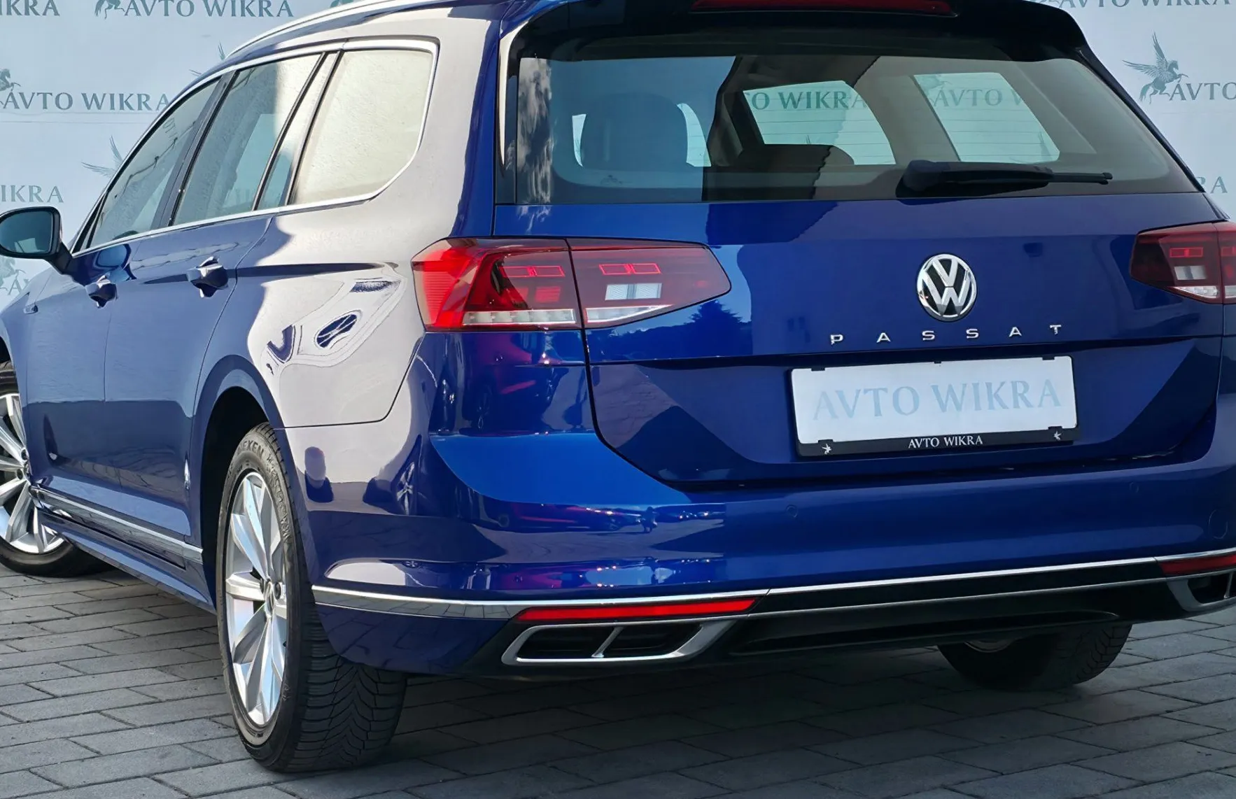 Zunanja slika - Volkswagen Passat - Variant 2.0TDI R-line LED•ACC•LANE•AMBIENT•NAVI•2X-PDC•17C - 3
