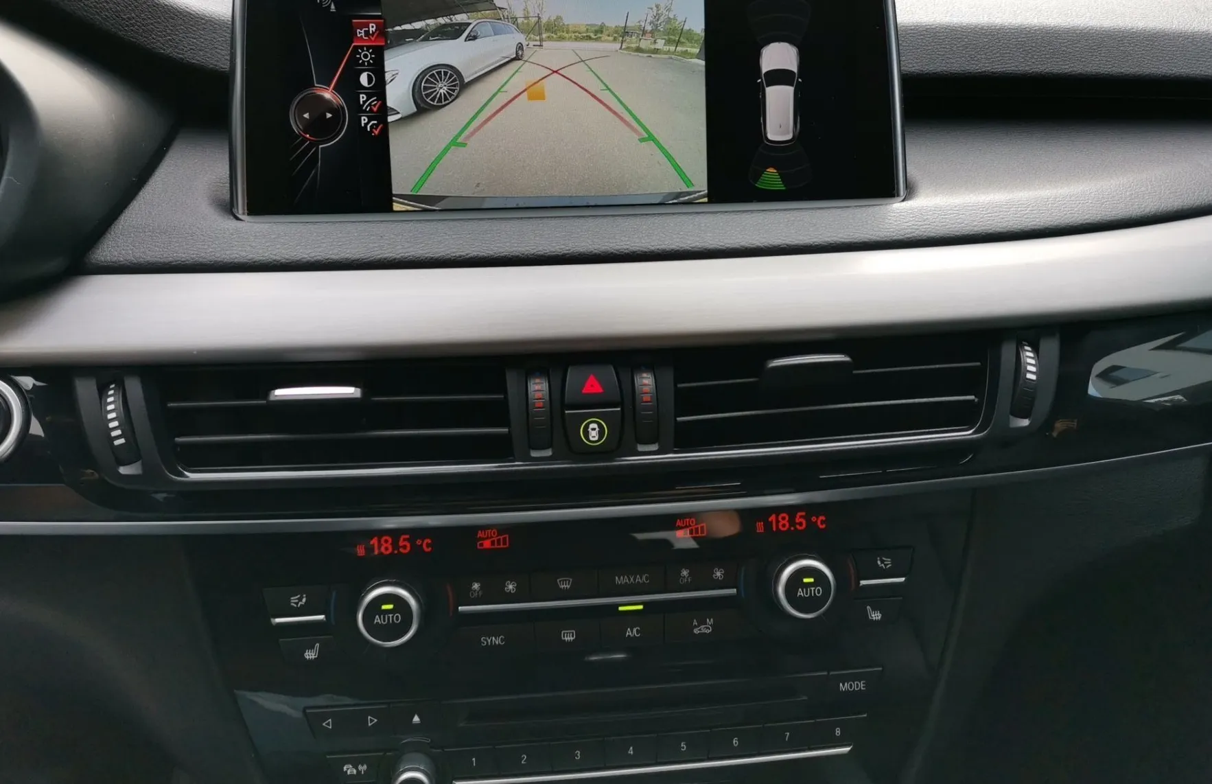 Zunanja slika - BMW X5 - serija : M50d FULL LED SOFT CLOSE HEAD-UP HARMAN KARDON KAM - 14