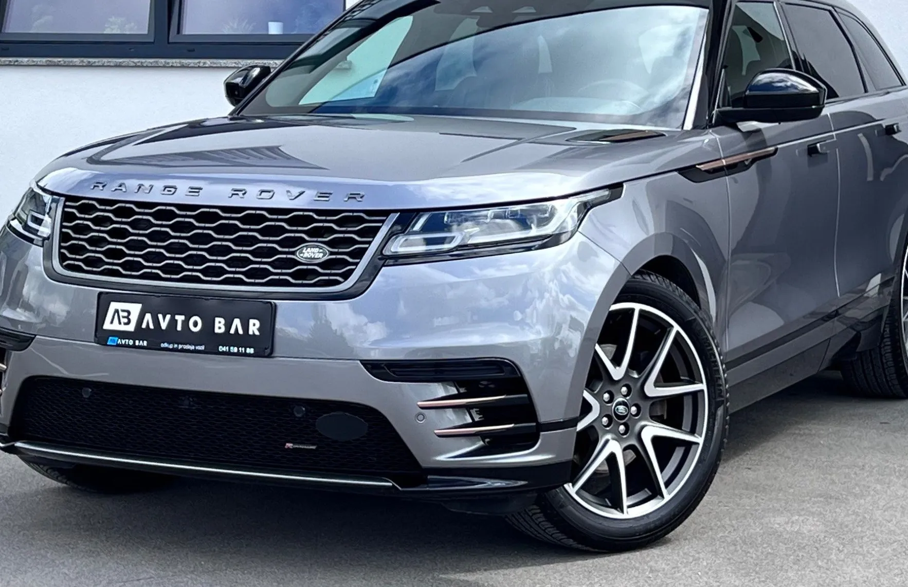 Zunanja slika - Land Rover Range Rover Velar - R-DYNAMIC+SLO+1.LAST+MATRIX+3D+ACC+AWD+HF-FI - 1