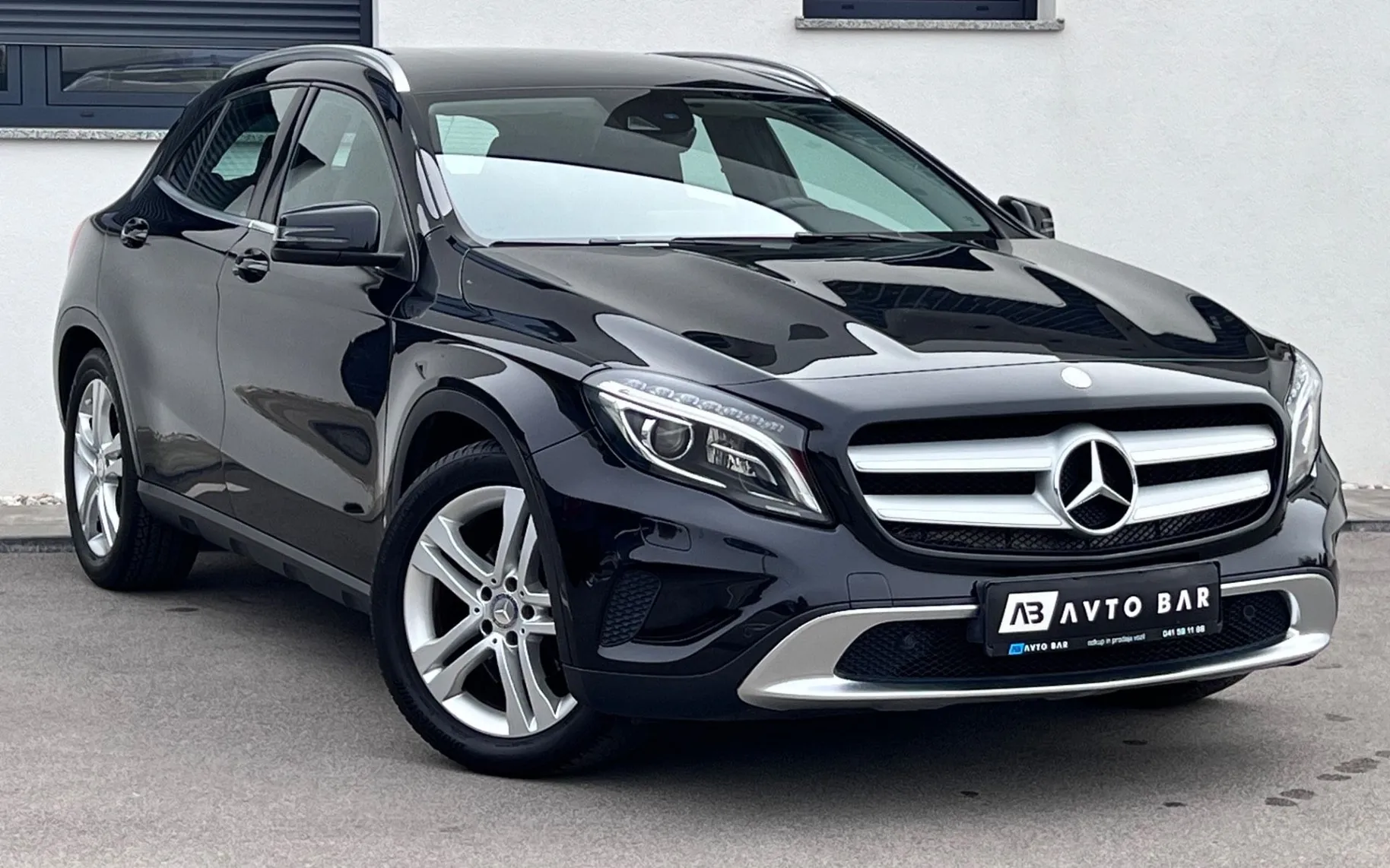 Zunanja slika - Mercedes-Benz GLA-Razred - 200 CDI+4MATIC+F1+AMBI+XENON+NAVI - 3