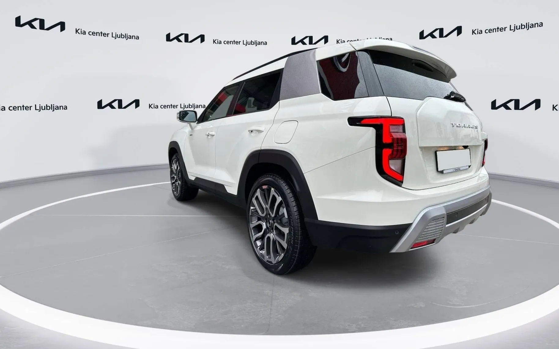 Zunanja slika - SsangYong Torres - 1.5 T-GDI PREMIUM 4WD AT - 7