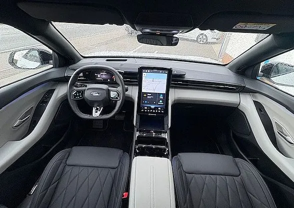 Zunanja slika - Ford Capri - Premium 79 kWh 250 kW  340 KM  AWD - 4