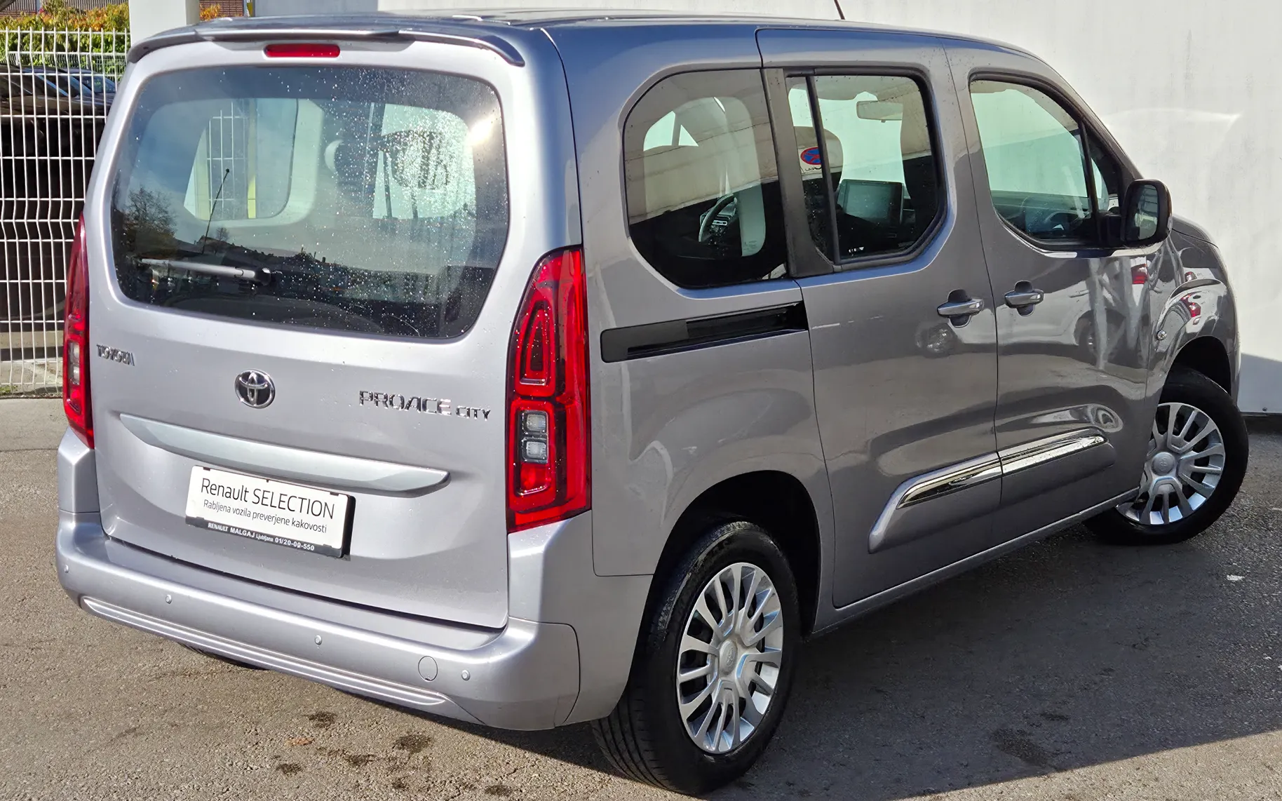 Zunanja slika - Toyota Proace - L1 1.5 D4-D S S Family 1.LASTNIK SLO.POREKLO - 8