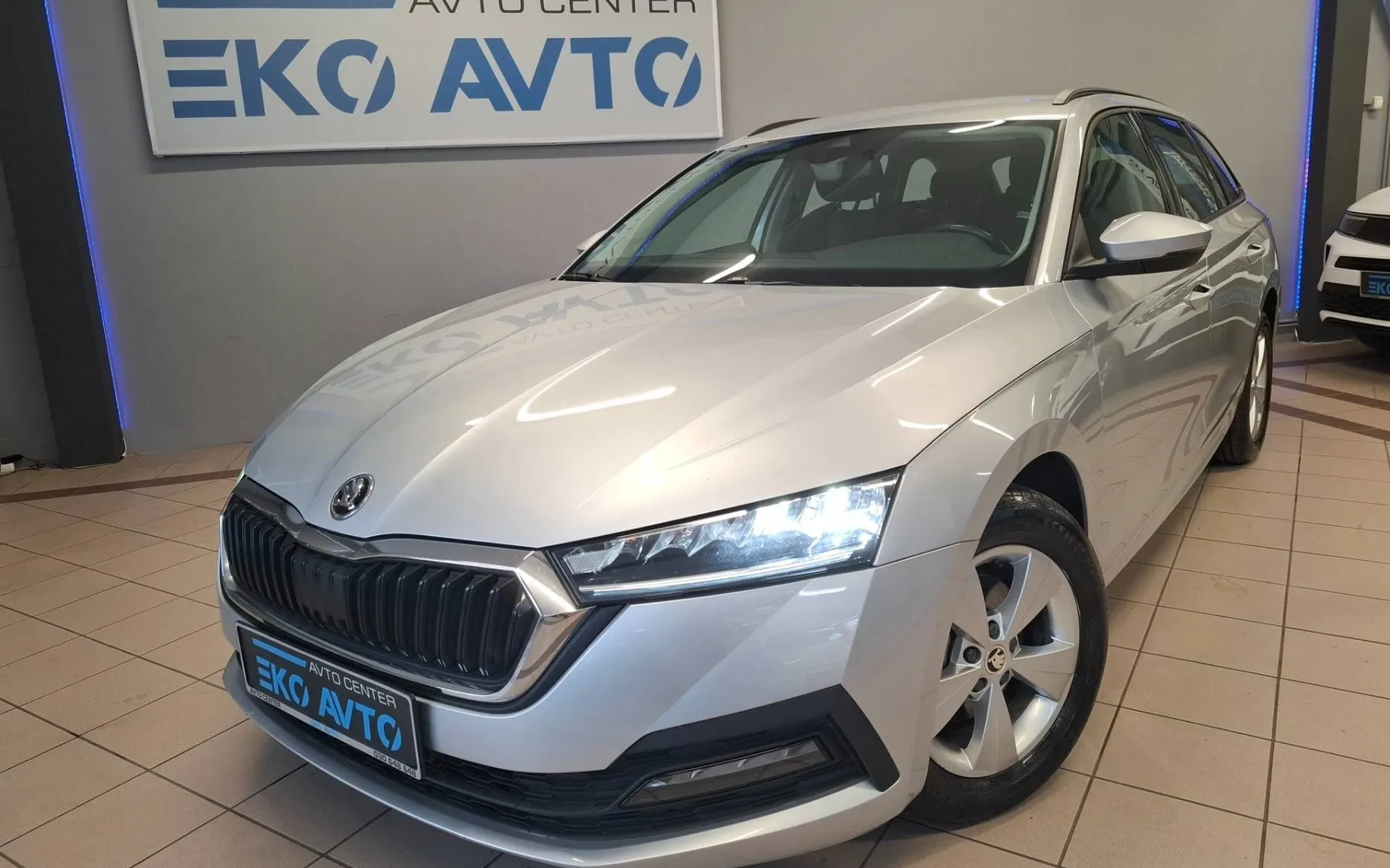 Zunanja slika - Škoda Octavia - Combi 2.0 TDI DSG-VIRTUAL-FULL LED-VELIKA NAVI-ACC - 1