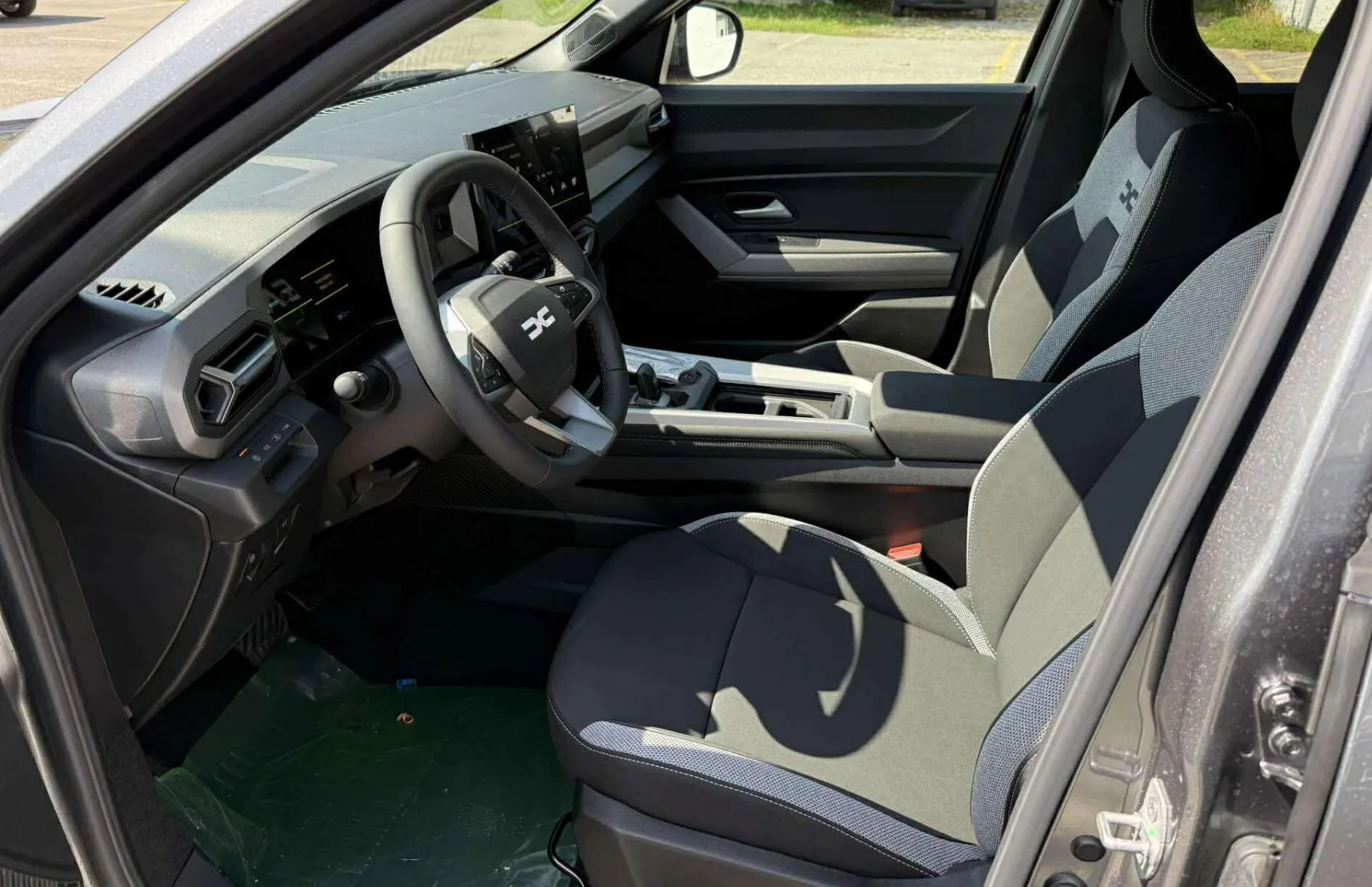 Zunanja slika - Dacia Bigster - Hybrid 155 Journey- AKCIJA ZA ZALOGO - 9