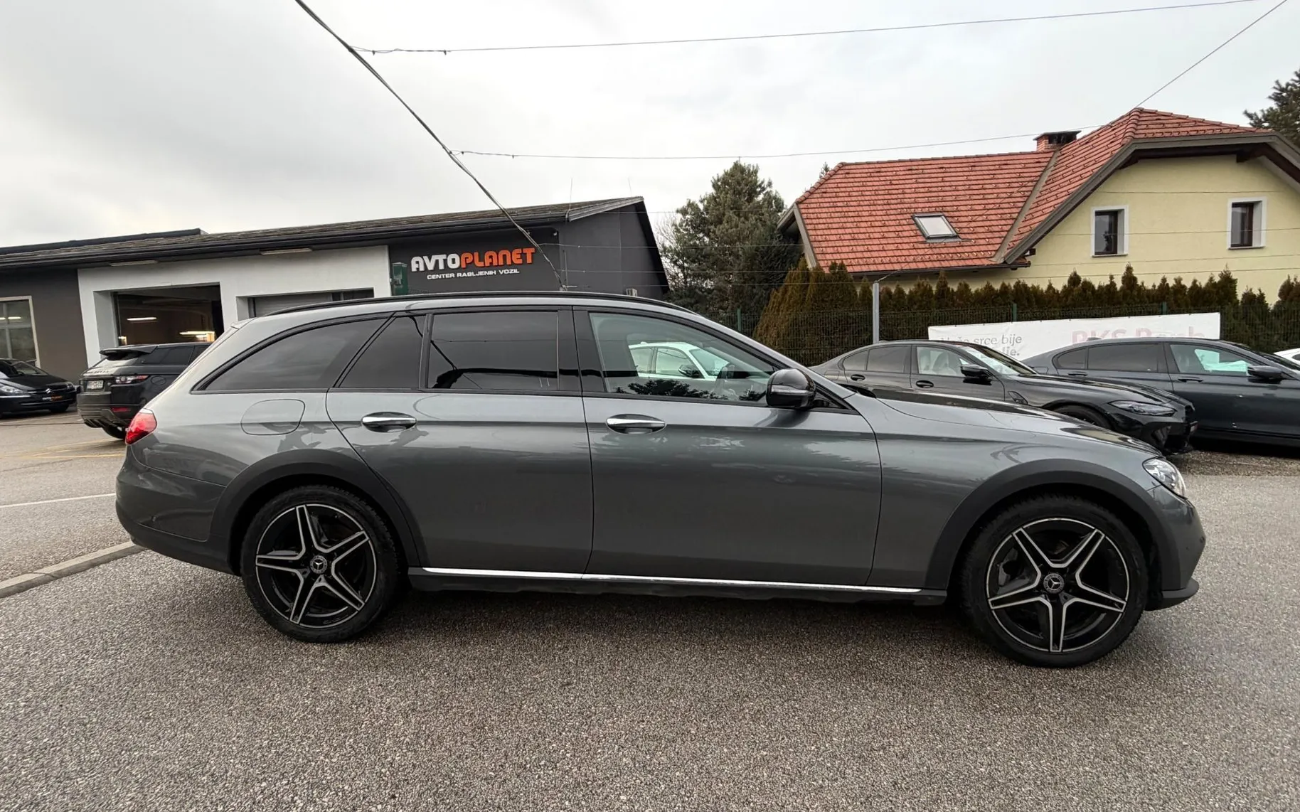 Zunanja slika - Mercedes-Benz E-Razred - E 220 d 4MATIC All-Terrain AIRMATIC LED ACC HEADuP - 6