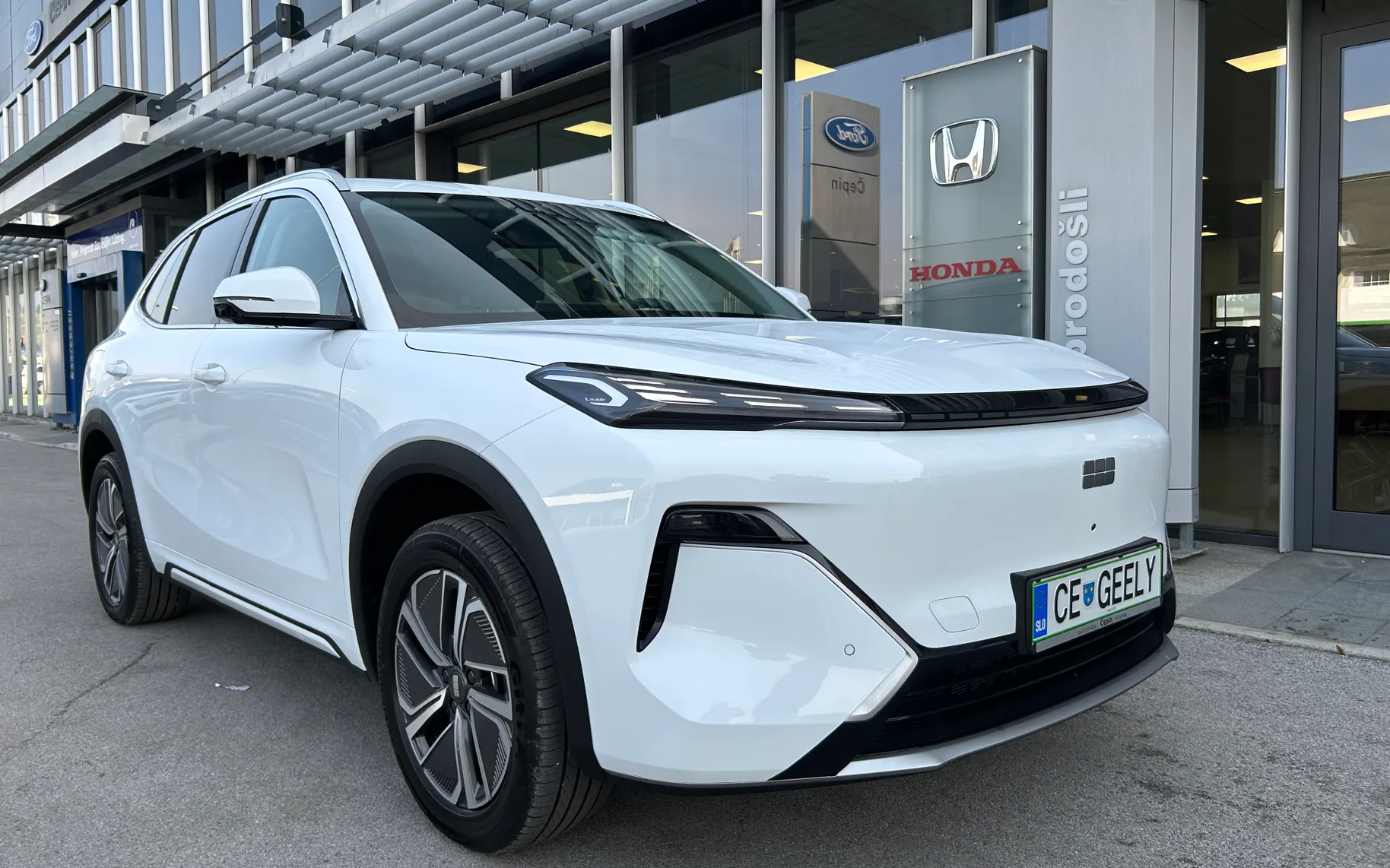 Zunanja slika - Geely StarRay - | MAX | LED DIGITAL ACC NAVI I TOP IAKCIJA 7.000 € - 1