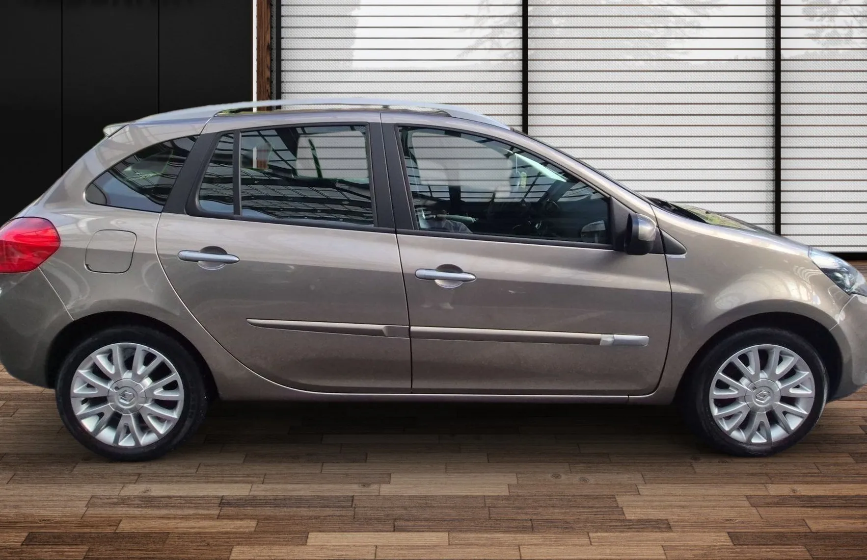 Zunanja slika - Renault Clio - DYNAMIQUE Grandtour 1.2 101PS M5 16V-SLO-1.LASTNIK - 3