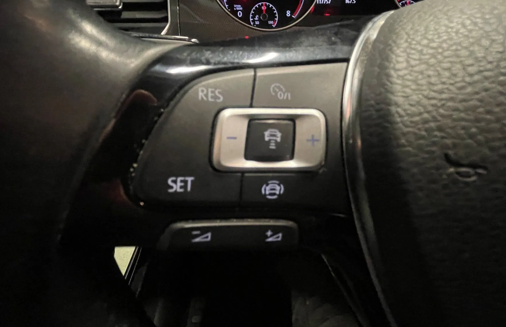 Zunanja slika - Volkswagen Golf - Sportsvan 1.5 TSI ACT Comfortline NAVI.2XPDC.OGR.SEDEŽ - 9